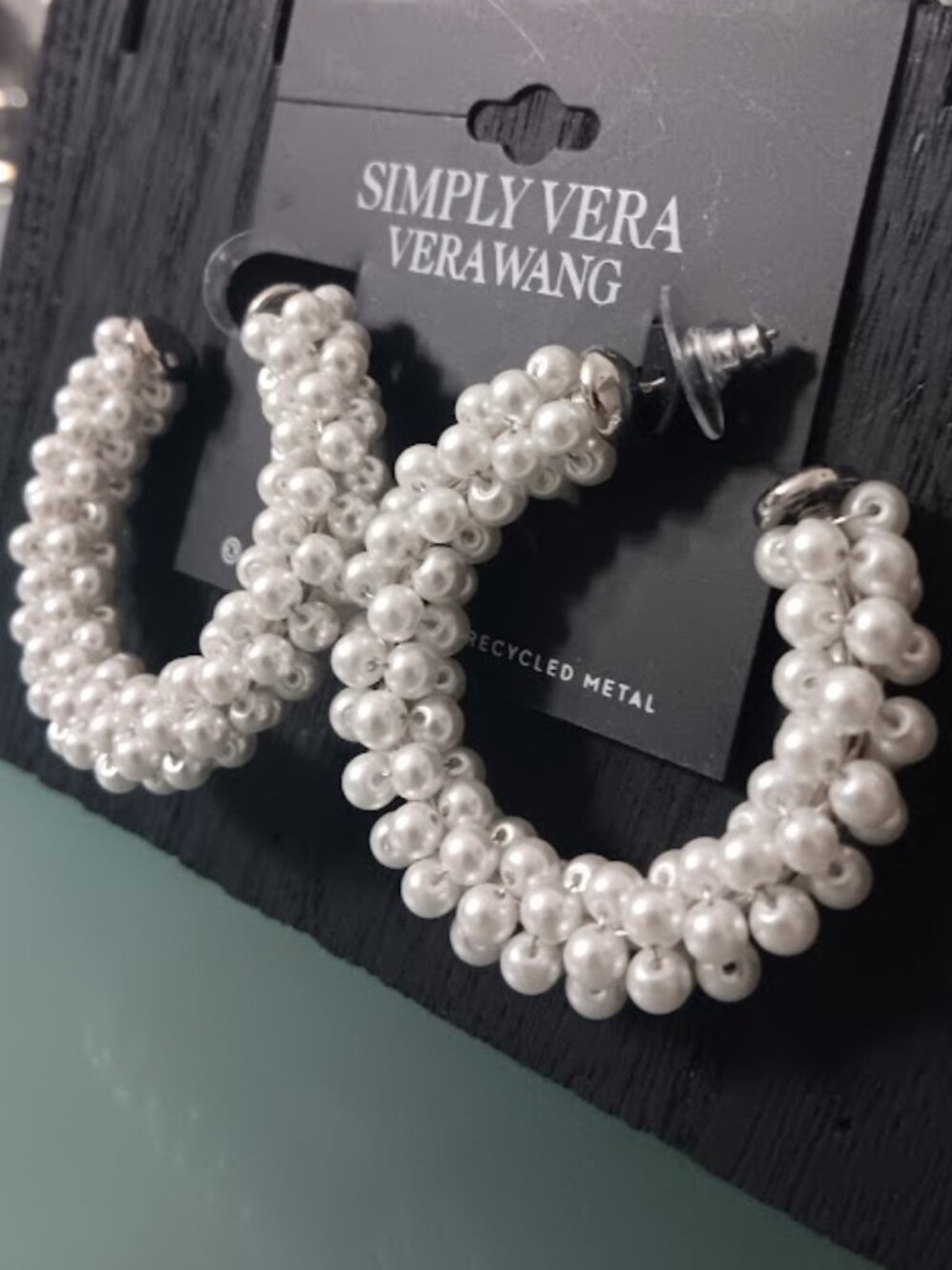 VERA WANG Mod/Contemporary White Pearl Cluster Hoop Earrings**NEW! - Picture 2 of 4